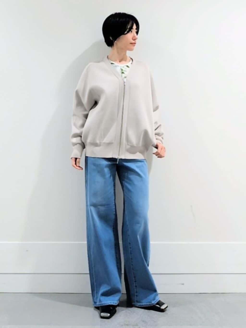 ミズタさんの「UNTITLED｜【花柄/洗える】ボタニカルブラウス」を使ったコーディネート