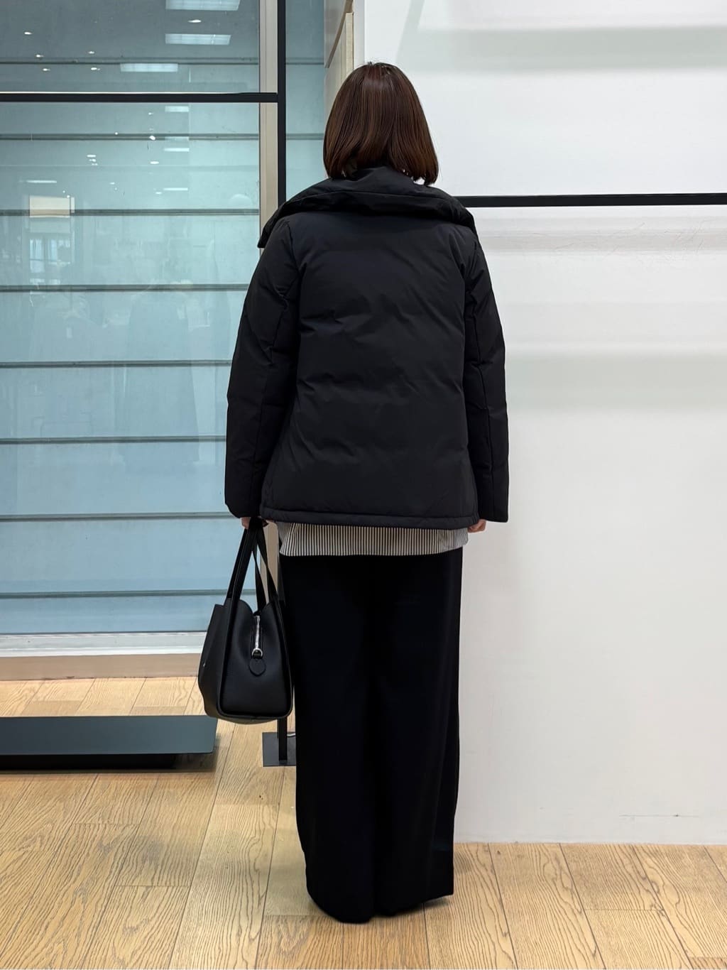 asamiさんの「INDIVI｜【褒められパンツ／ウール混】ウォームウール ワイドパンツ」を使ったコーディネート
