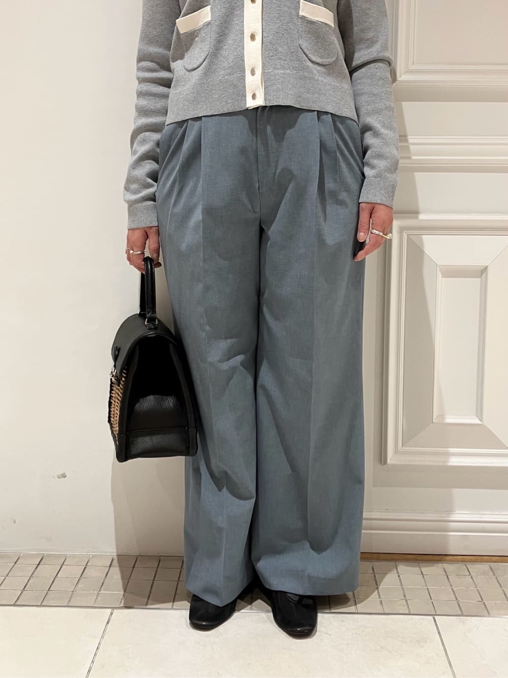 TAJIさんの「DRESSTERIOR｜◆ウォッシャブル コットンカシミヤ コンビカーデ」を使ったコーディネート