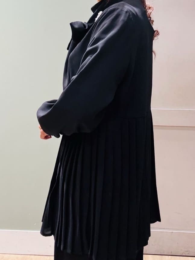 Komi☆さんの「grove｜【マシンウォッシュ/防シワ/UVカット】裾プリーツ取り外しボウタイブラウス」を使ったコーディネート