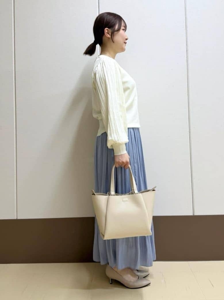 Rikoさんの「INDIVI｜【洗える／華やか】袖プリーツニット」を使ったコーディネート