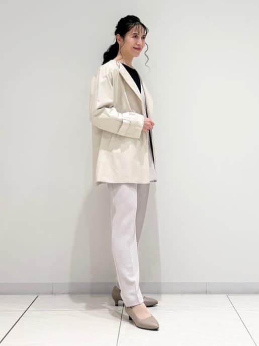kayoさんの「INDIVI｜【撥水/軽量】ミドル丈 ミニマルトレンチコート」を使ったコーディネート