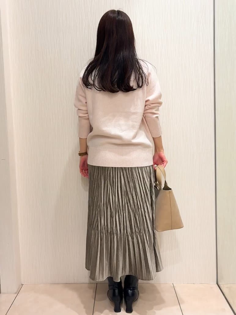 SAHOさんの「UNTITLED｜【重ね着もおすすめ/洗える】ウールカシミヤ クルーネックニット」を使ったコーディネート
