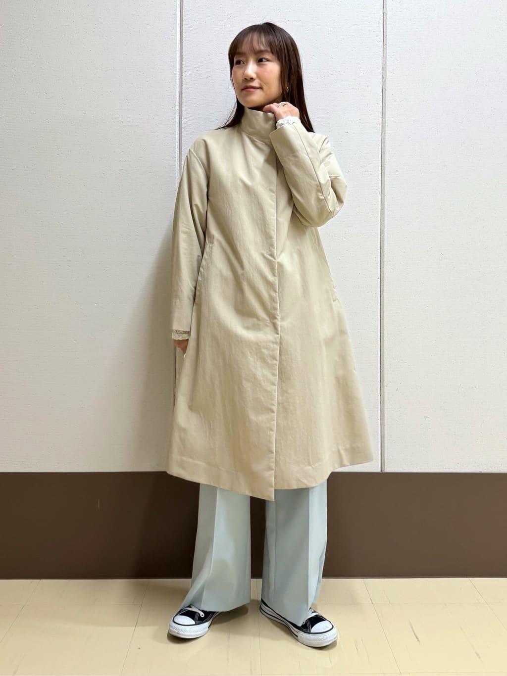 mamiさんの「INDIVI｜【洗える／レイヤードにおすすめ】シャーリングレース ロングTシャツ」を使ったコーディネート