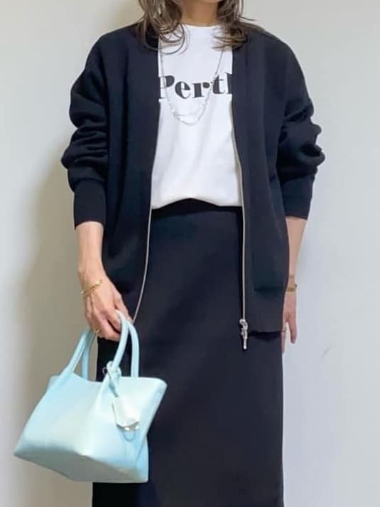 tomoさんの「UNTITLED｜【Healthy DENIM】PerthロングTシャツ」を使ったコーディネート