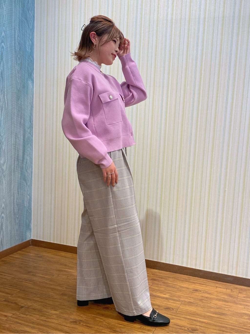ayaさんの「SHOO･LA･RUE｜【洗濯機可/S-LL】1枚でも羽織りでも 華やか上品カーデ」を使ったコーディネート