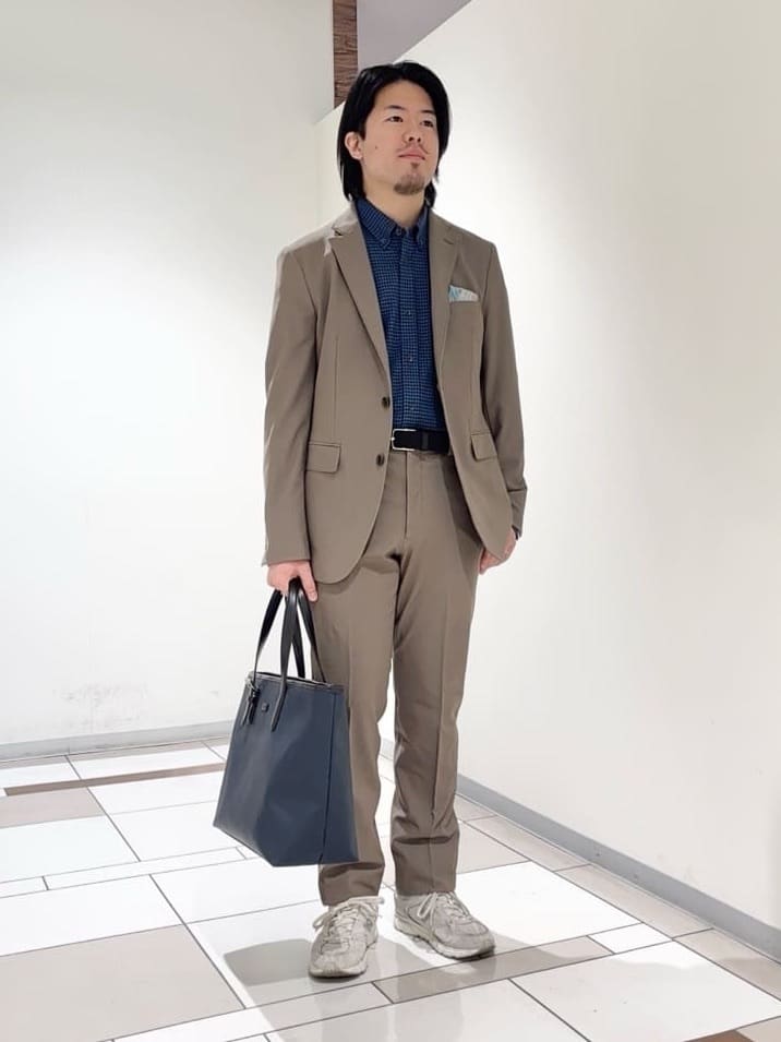 及川さんの「TAKEO KIKUCHI｜【抗菌防臭/シーズンレス】シアサッカーギンガムチェック ストレッチシャツ」を使ったコーディネート