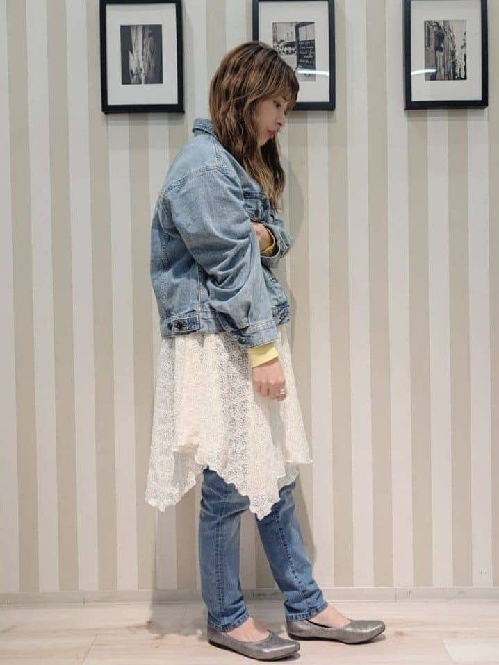otaさんの「SHOO･LA･RUE｜【SHOO・LA・RUE DENIM】羽織るだけでこなれる　オーバーサイズデニムジャケット」を使ったコーディネート