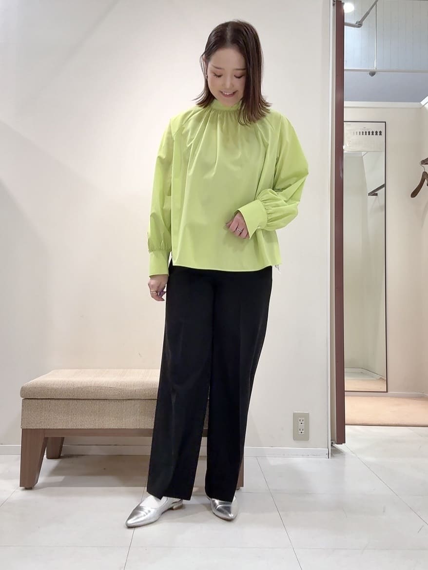 YUIさんの「UNTITLED｜【定番人気/はっ水/洗える】タスランショートトレンチコート」を使ったコーディネート