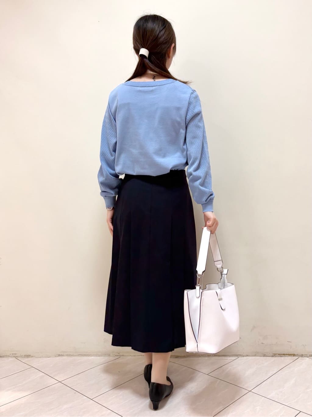 mikiさんの「Reflect｜透かしスリーブデザインハイゲージニット」を使ったコーディネート