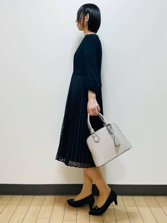 Riiさんの「Reflect｜【SS-4Lサイズ】シフォン&times;幾何柄レースプリーツワンピース」を使ったコーディネート