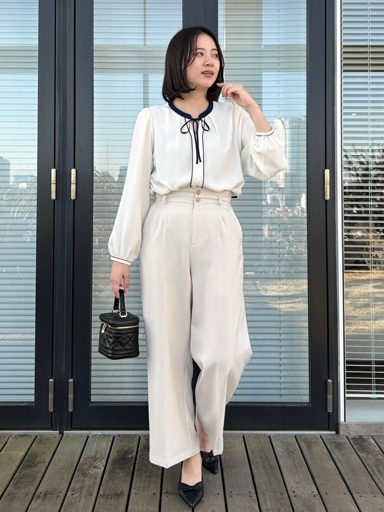 shinoさんの「Couture brooch｜【撥水・ハレの日・通勤】ロングトレンチコート」を使ったコーディネート