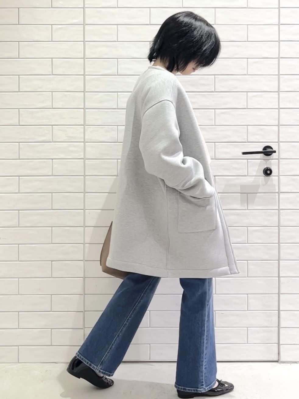 しおりさんの「OPAQUE.CLIP｜リバーシブル配色ノーカラーコート【洗濯機OK】」を使ったコーディネート