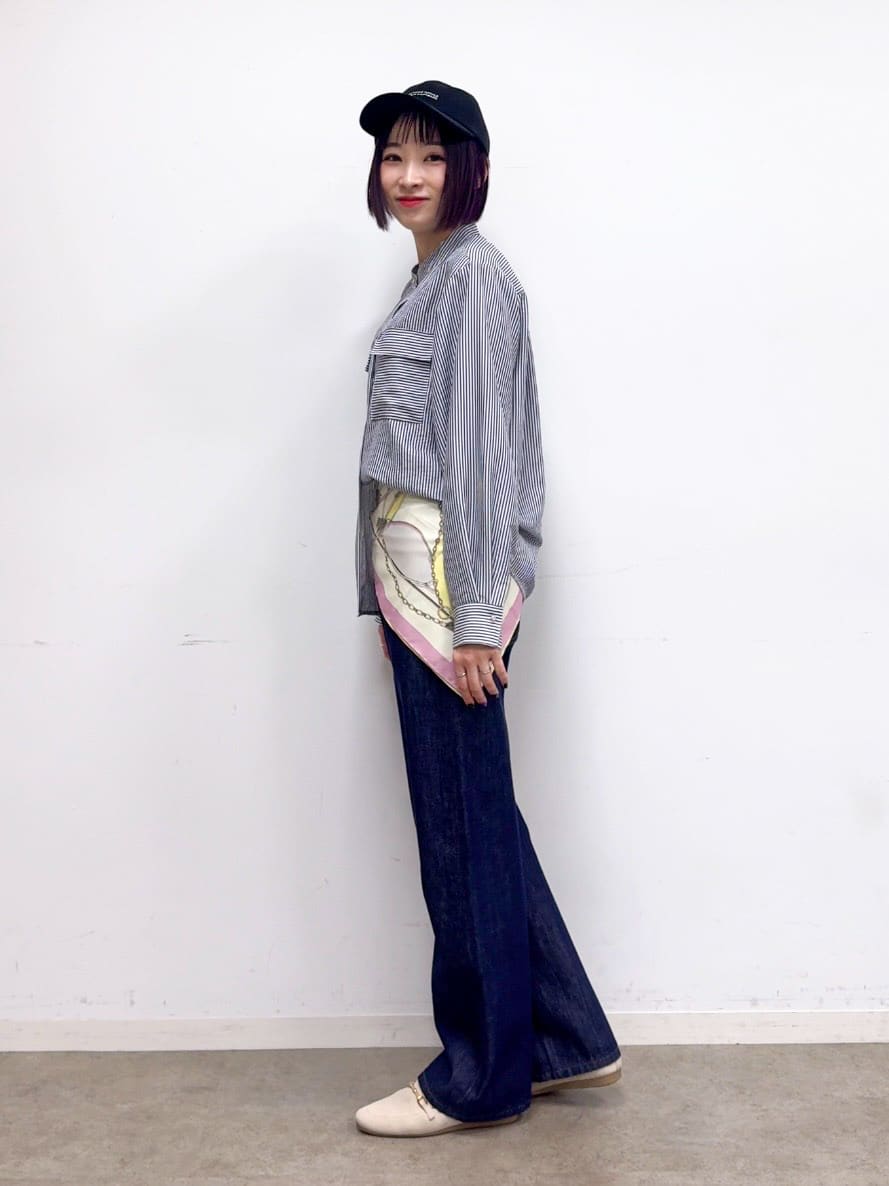 𝐜𝐡𝐢𝐤𝐚さんの「SHOO･LA･RUE｜【防花粉/洗濯機可/S-LL】ゆったり着られる 大人のテントフーディージャケット」を使ったコーディネート