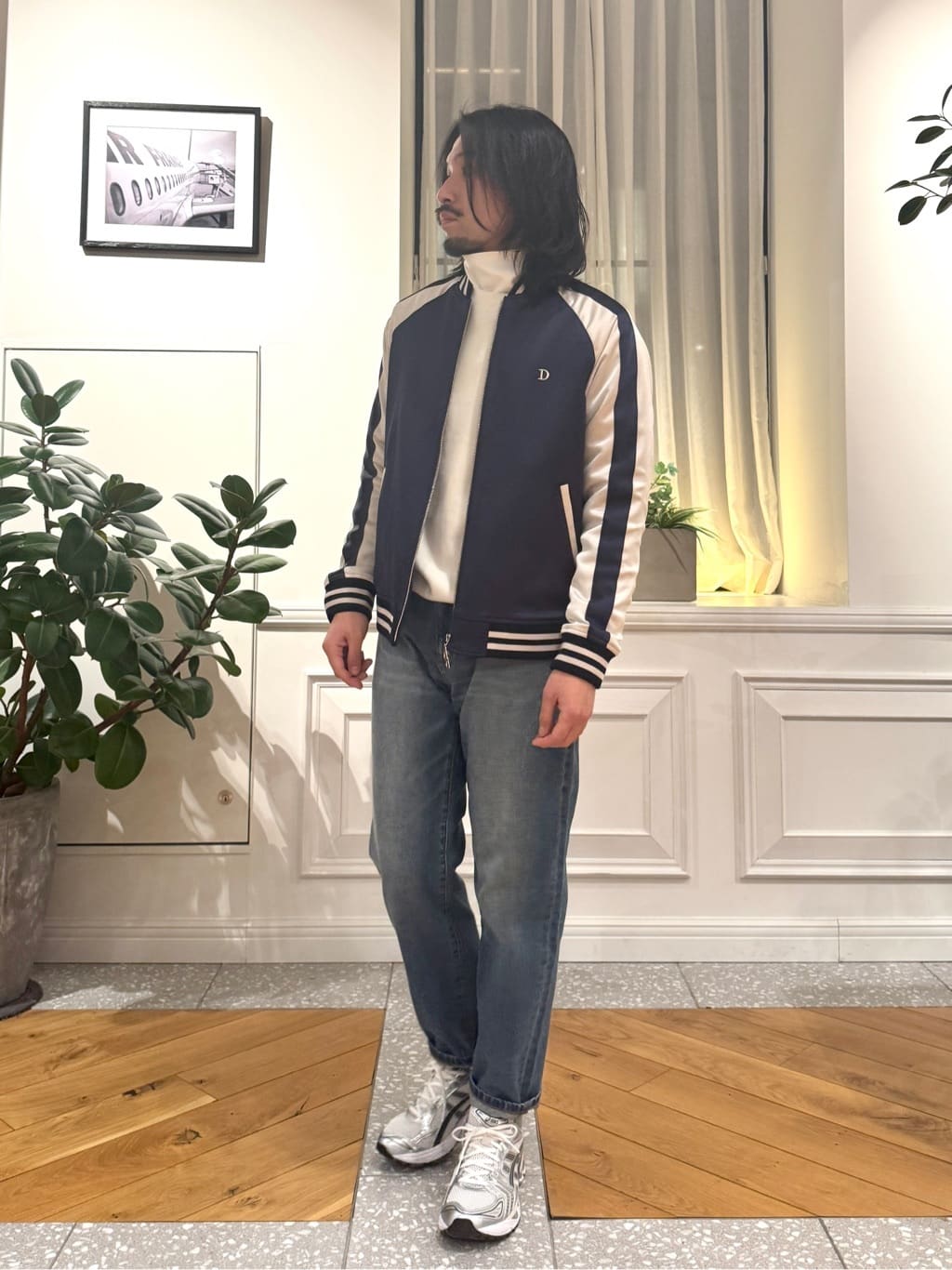 kawarataniさんの「DRESSTERIOR｜【MonoMax4月号掲載】ピストルラビット スカジャン」を使ったコーディネート
