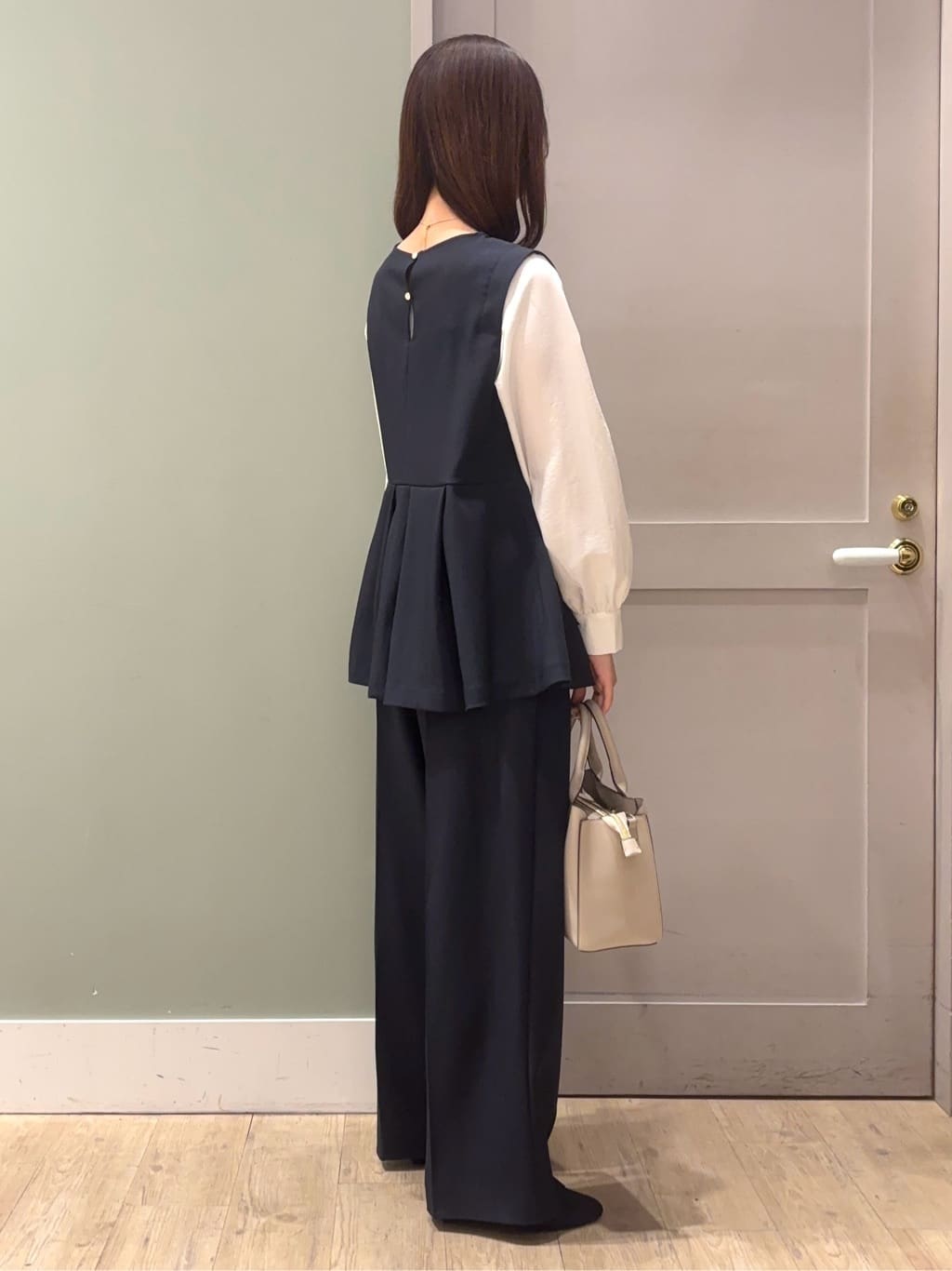 しばみさんの「grove｜【マシンウォッシュ/防シワ/S-3L】着回しできるカセット服ワイドパンツ」を使ったコーディネート