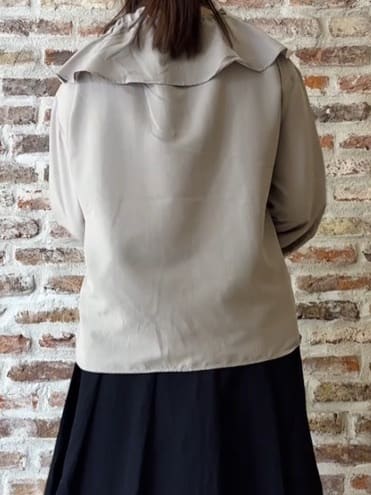tokiさんの「THE SHOP TK｜大人のフェミニンカジュアルに エアリーフリルブラウス」を使ったコーディネート
