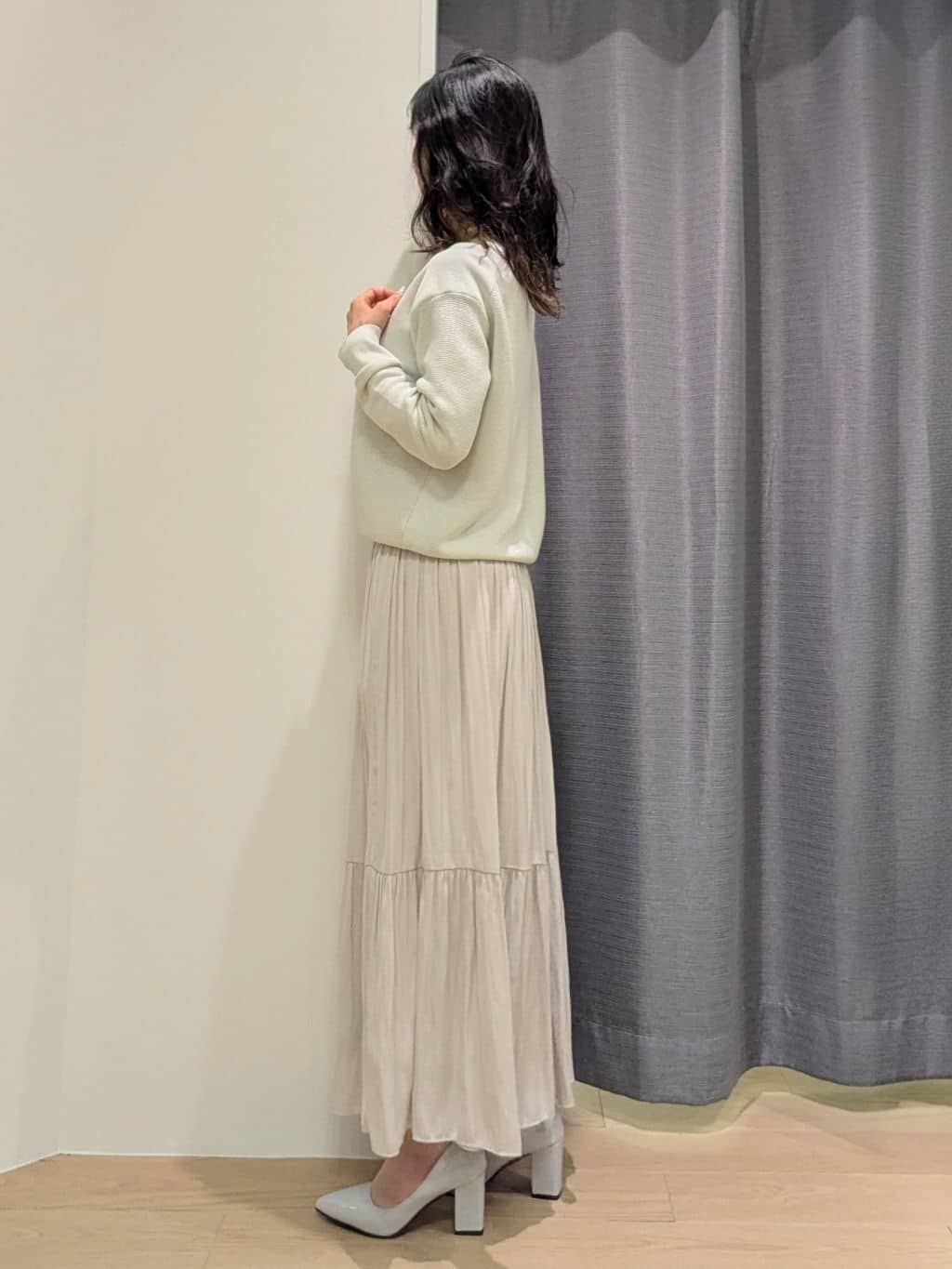 miiさんの「INDIVI｜【洗える／軽量】きらめきVネックニット」を使ったコーディネート
