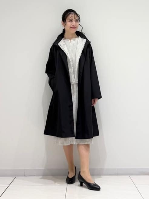kayoさんの「INDIVI｜【撥水／軽量】ミニマル スタンドカラーコート」を使ったコーディネート