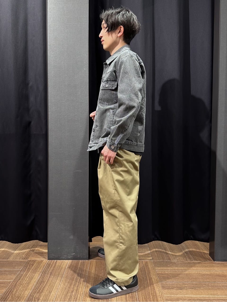 tomoyaさんの「THE SHOP TK｜【大人にも取り入れやすい】デニムジャケット セットアップ可/洗濯機OK」を使ったコーディネート