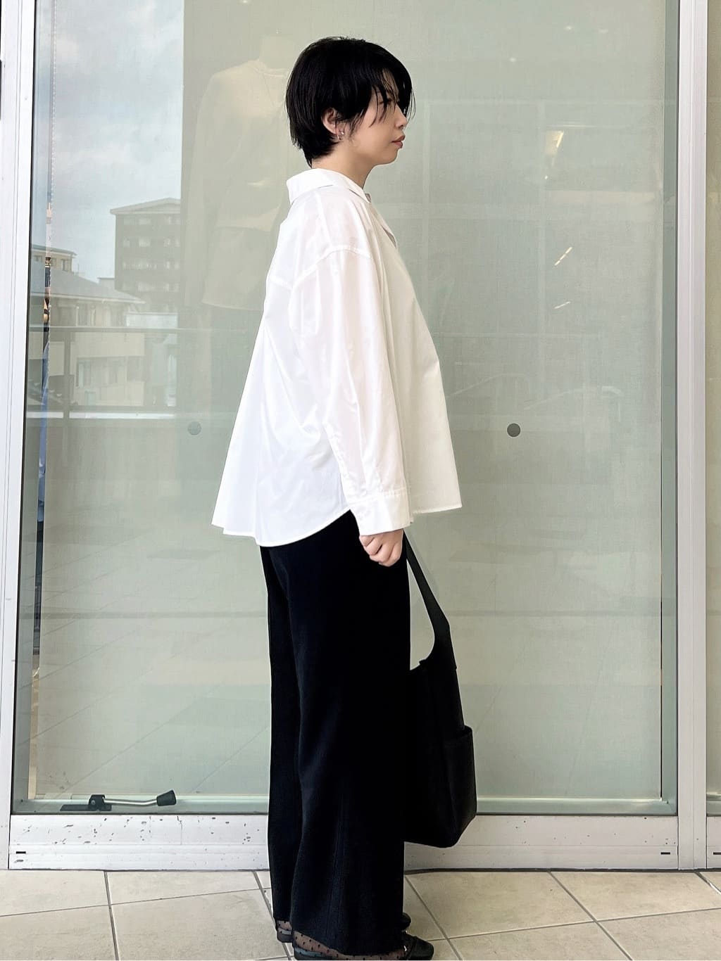 yo-koさんの「OPAQUE.CLIP｜バックシャンスキッパーシャツ【洗濯機OK】」を使ったコーディネート