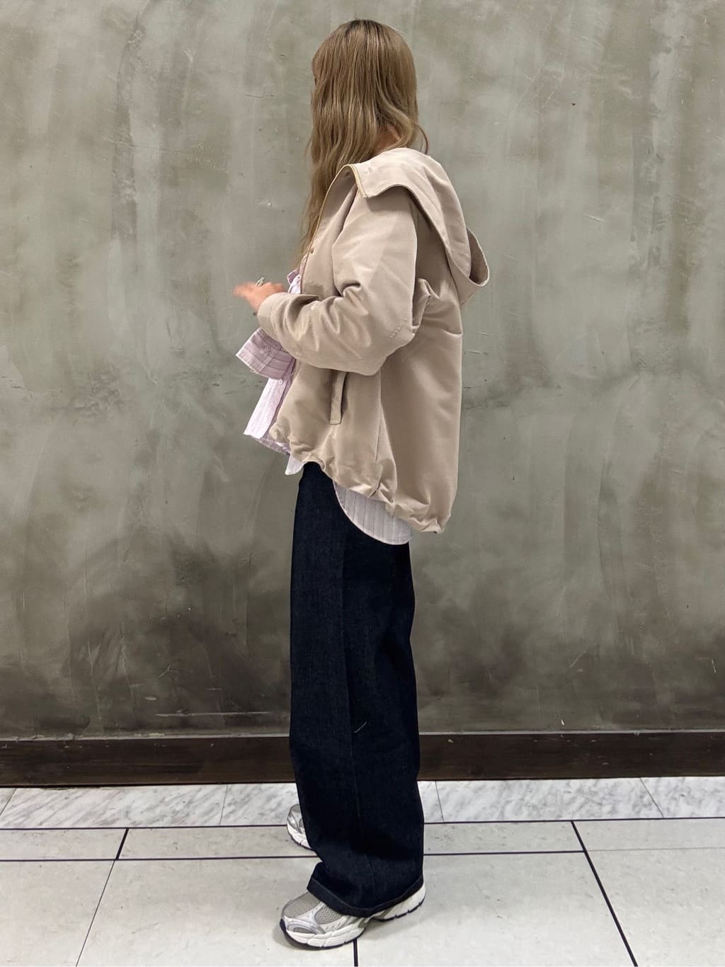 minaさんの「grove｜【撥水】きれいめに着こなせるマウンテンパーカ」を使ったコーディネート