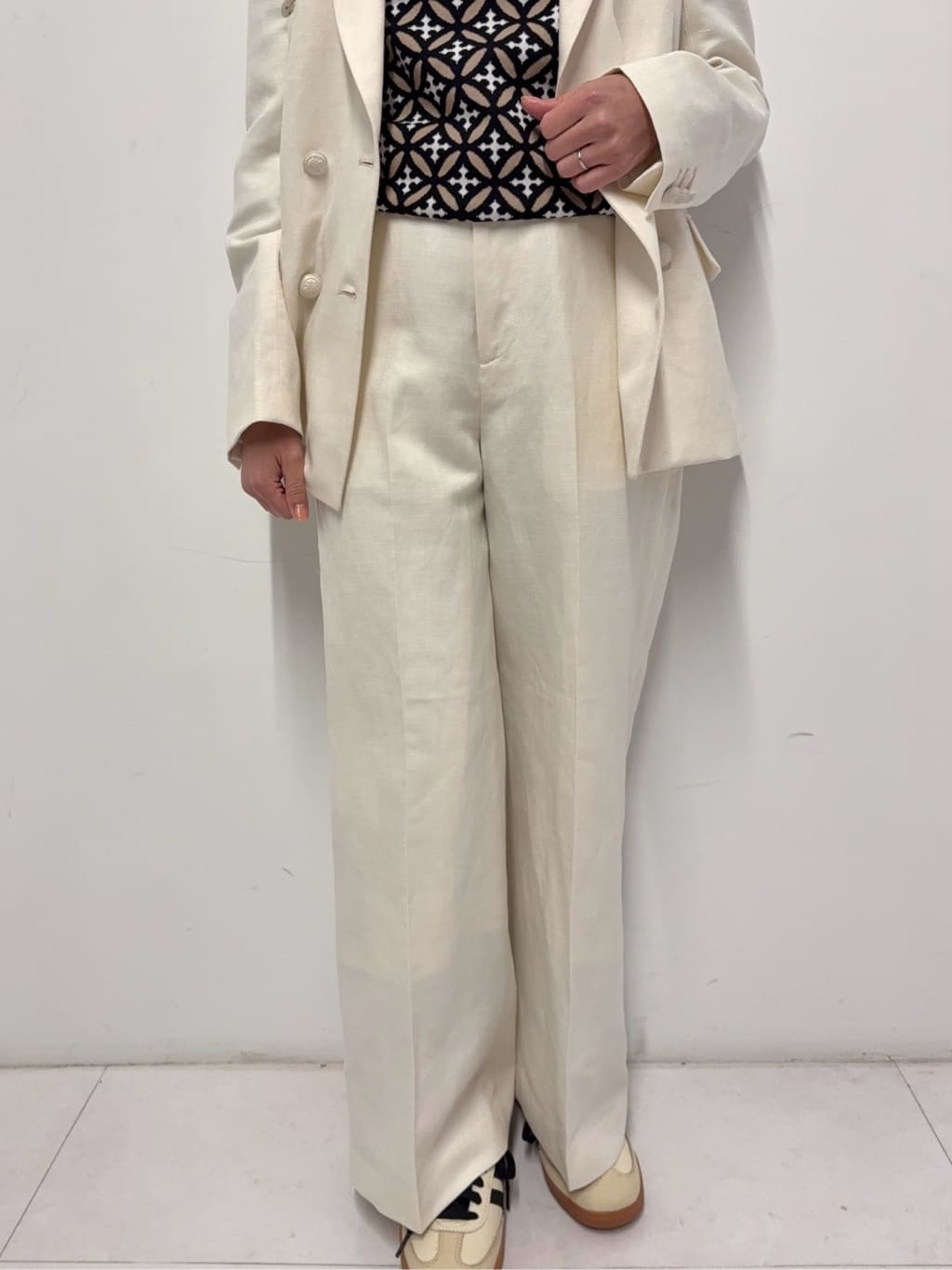 Nishijimaさんの「DRESSTERIOR｜【セットアップ可】リネンブレンドダブルブレストジャケット」を使ったコーディネート