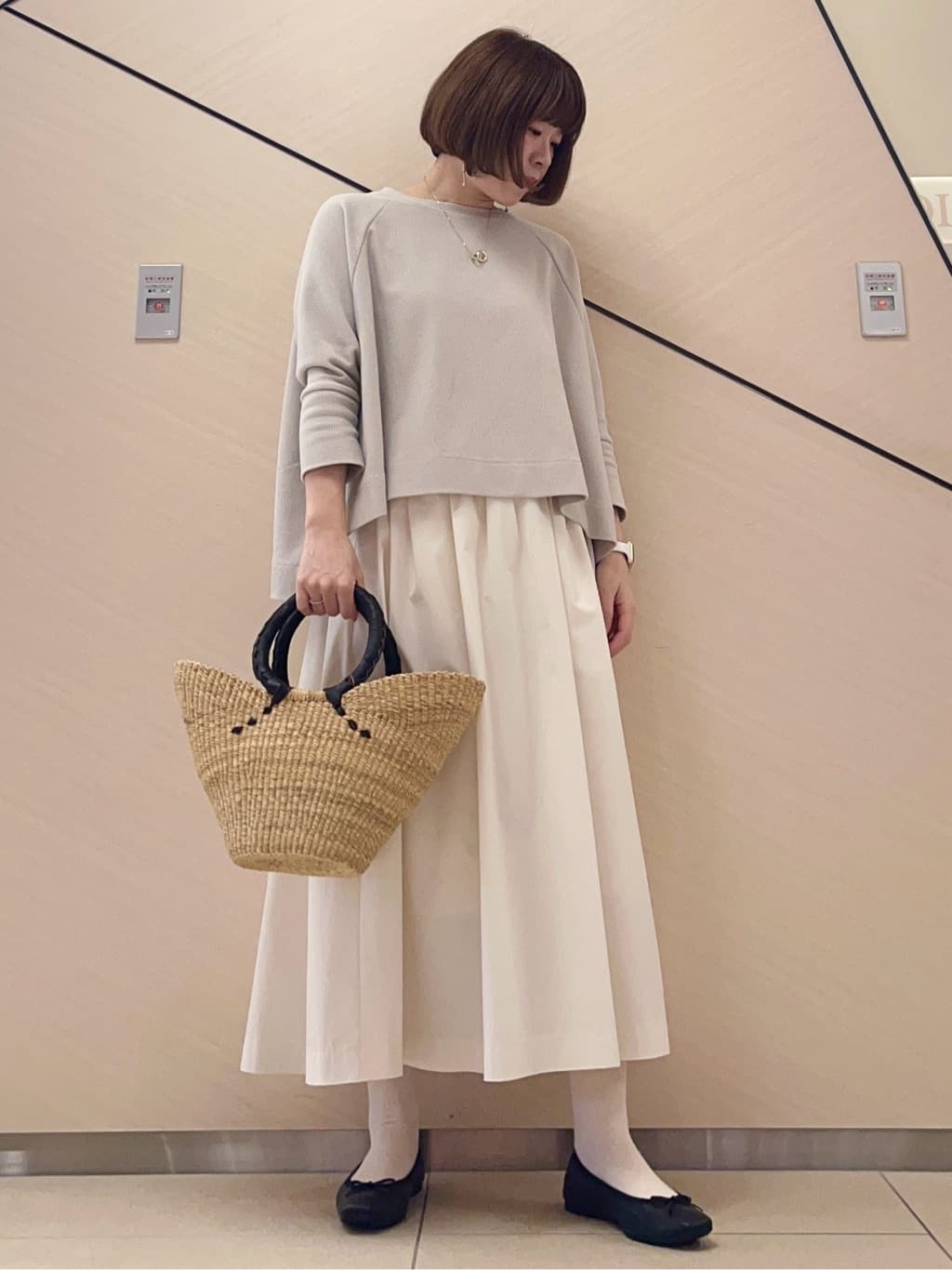 yahataさんの「DRESSTERIOR｜【otonaMUSE5月号掲載/ウォッシャブル】タックギャザー スカート」を使ったコーディネート