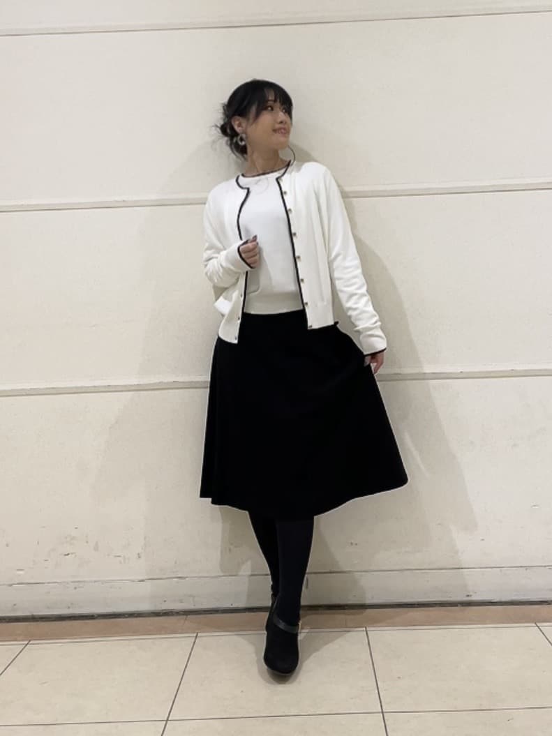 watanabeさんの「UNTITLED｜【アンサンブル可/洗える】ウォームスパン カーディガン」を使ったコーディネート