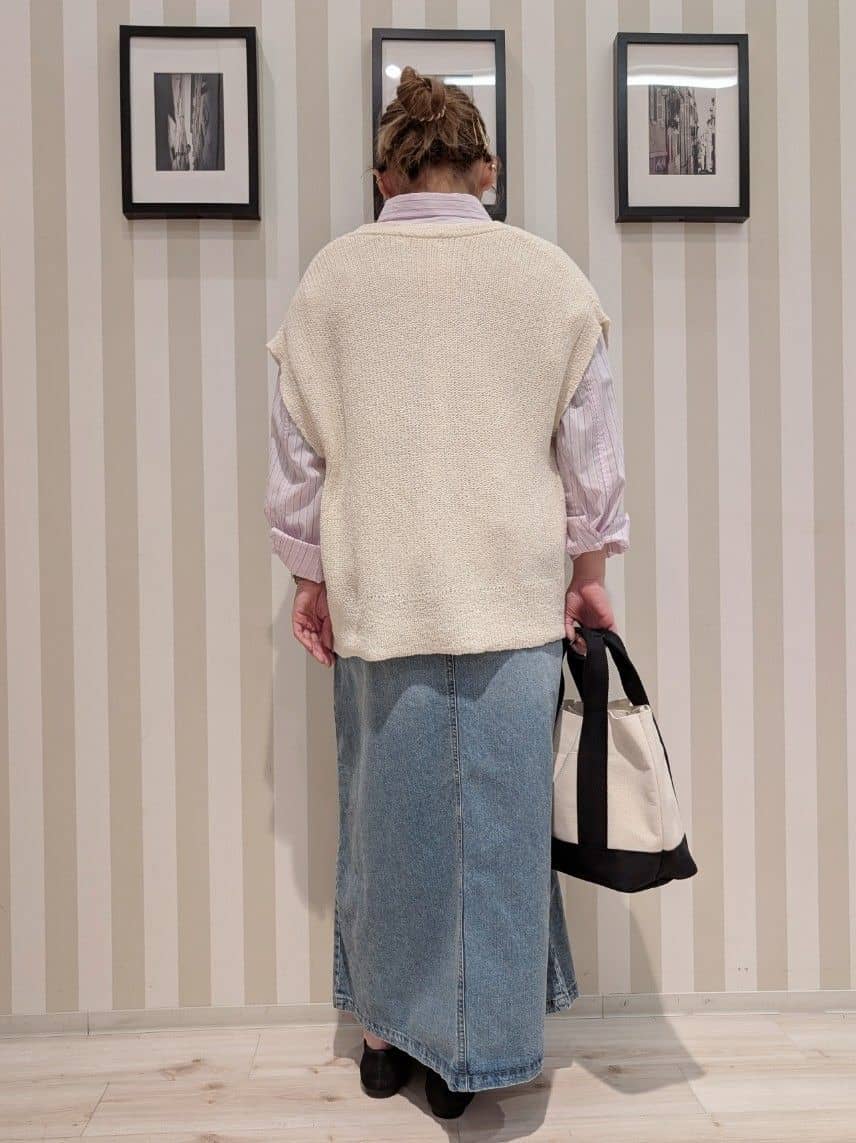 otaさんの「SHOO･LA･RUE｜【SHOO・LA・RUE DENIM】シンプルだから使いやすい Aラインスカート」を使ったコーディネート