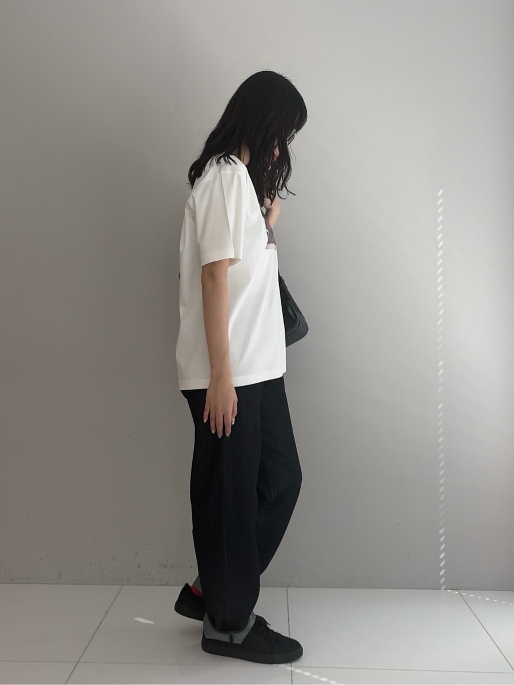 Akutagawaさんの「TAKEO KIKUCHI｜マラケシュ フォト Tシャツ」を使ったコーディネート