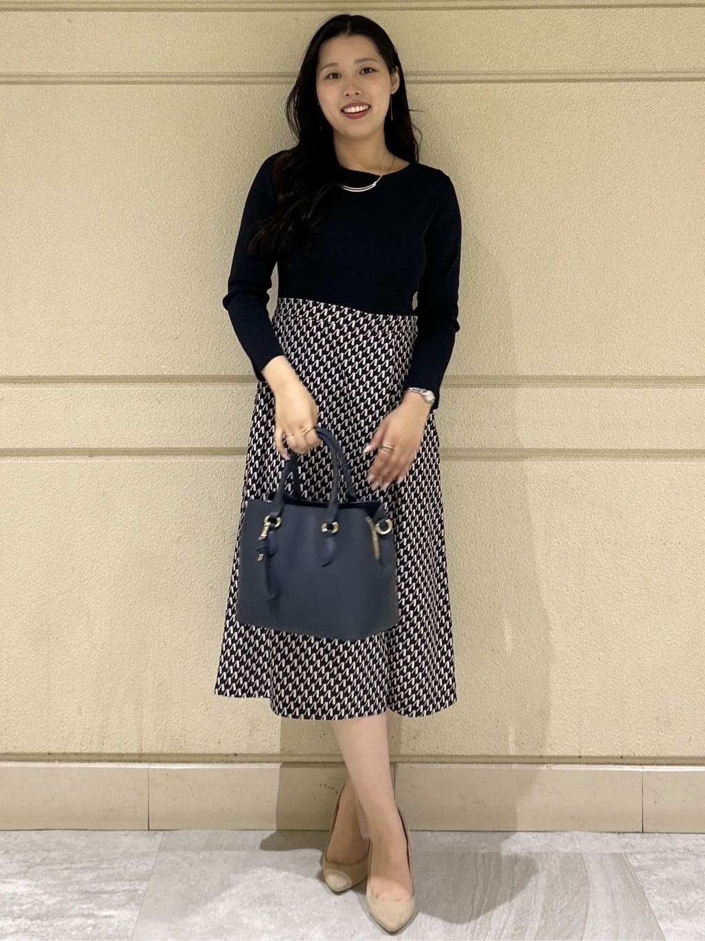 Momokaさんの「COUP DE CHANCE｜【手洗い可】異素材ドッキングワンピース」を使ったコーディネート