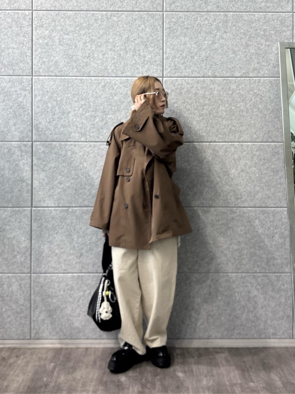 kotakiさんの「INDIVI｜【撥水】ボンディングショートトレンチ」を使ったコーディネート