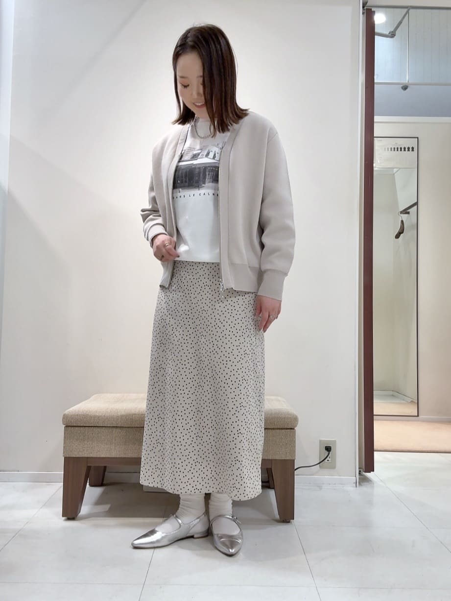 YUIさんの「UNTITLED｜◆【軽羽織り/セットアップ可】ジップアップニットカーディガン」を使ったコーディネート