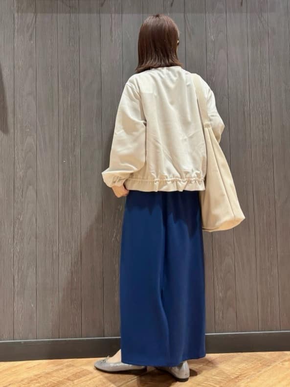 meiさんの「SHOO･LA･RUE｜【高レビュー/洗濯機可/S-LL】さらっと着られる 8分袖Ⅴネックニット」を使ったコーディネート