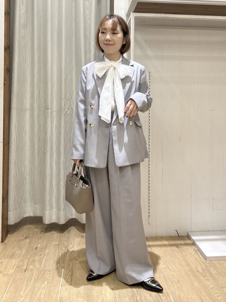 ga_riさんの「THE SHOP TK｜【通勤にもデイリーにも】CAVIAN 金ボタンダブルブレストジャケット」を使ったコーディネート
