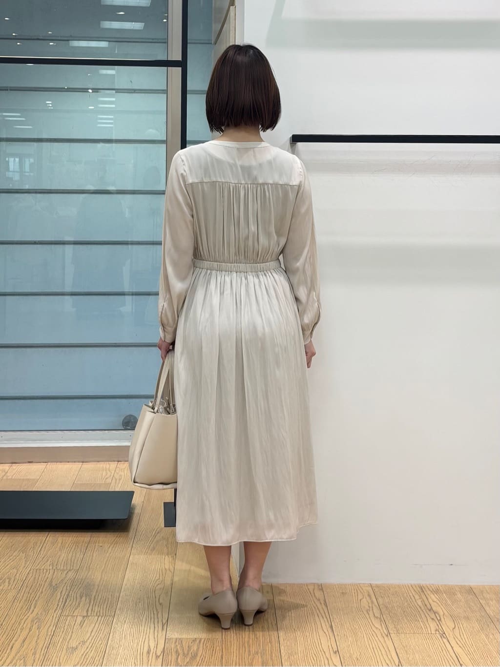 asamiさんの「INDIVI｜【洗える】ギャザーフレアワンピース」を使ったコーディネート