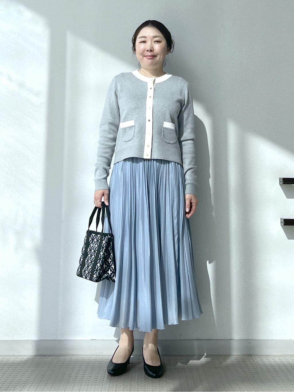 Soeさんの「DRESSTERIOR｜◆ウォッシャブル コットンカシミヤ コンビカーデ」を使ったコーディネート
