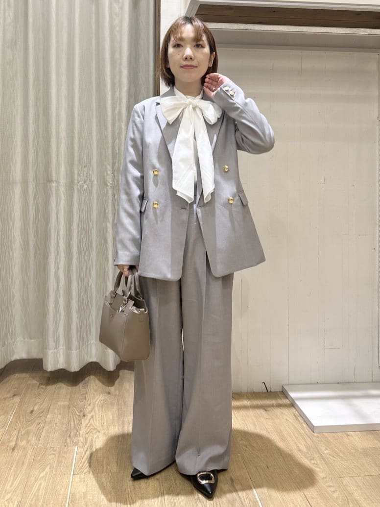ga_riさんの「THE SHOP TK｜【通勤にもデイリーにも】CAVIAN 金ボタンダブルブレストジャケット」を使ったコーディネート