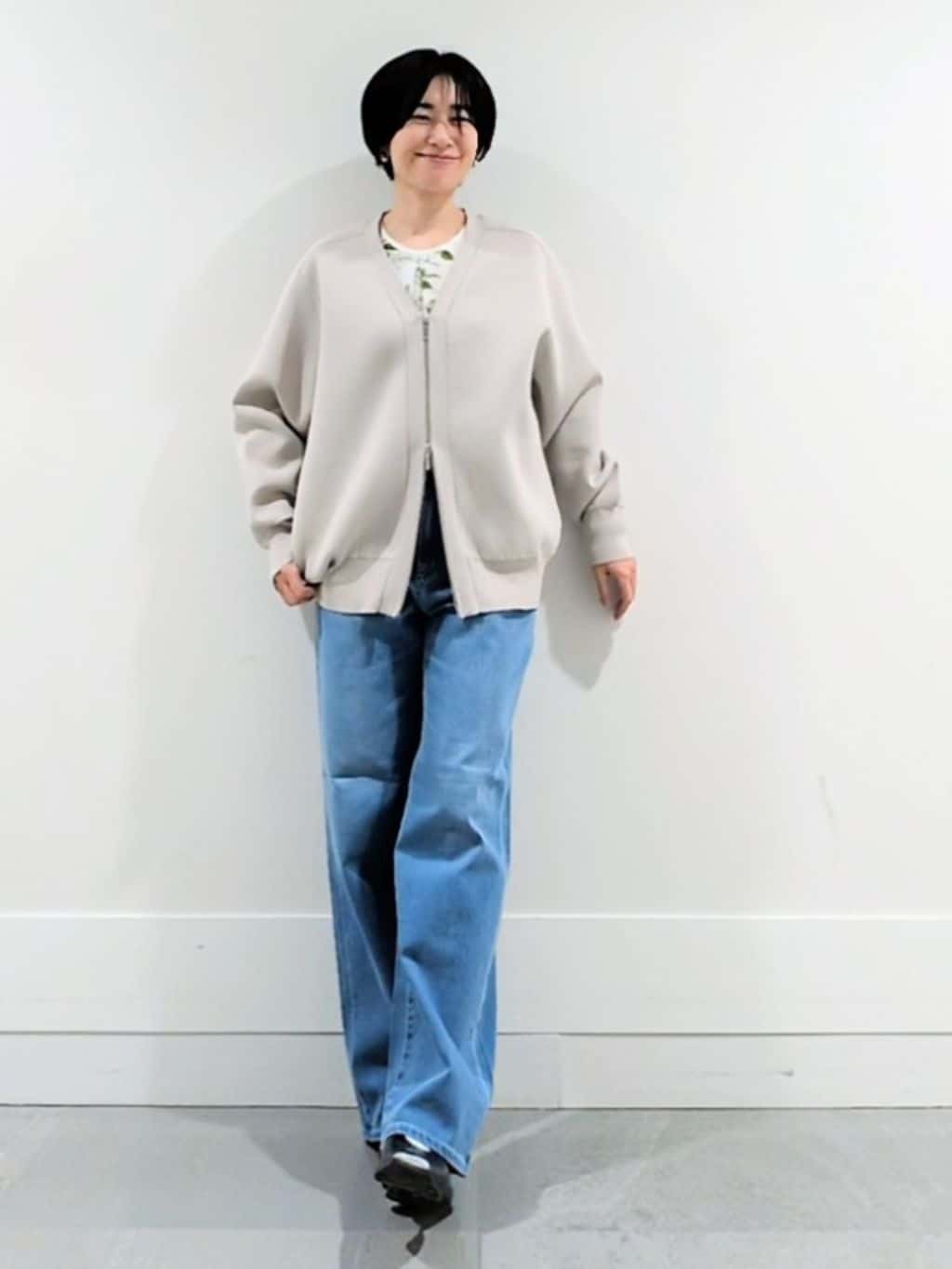 ミズタさんの「UNTITLED｜【花柄/洗える】ボタニカルブラウス」を使ったコーディネート