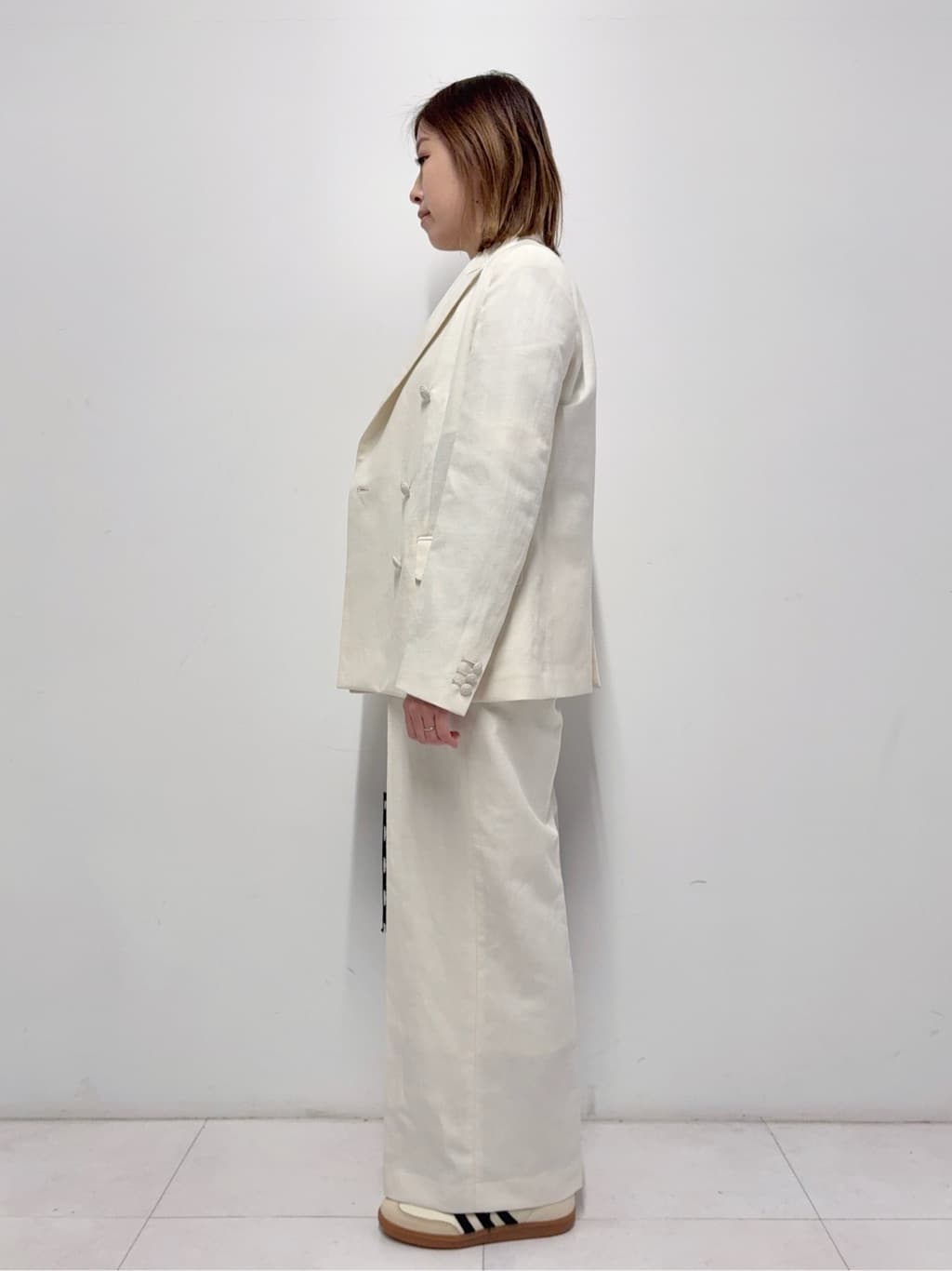 Nishijimaさんの「DRESSTERIOR｜【セットアップ可】リネンブレンドダブルブレストジャケット」を使ったコーディネート