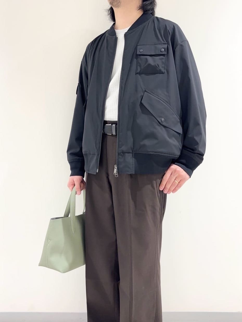 及川さんの「TAKEO KIKUCHI｜【BOWLER HAT LABEL】撥水 MA－1ブルゾン」を使ったコーディネート
