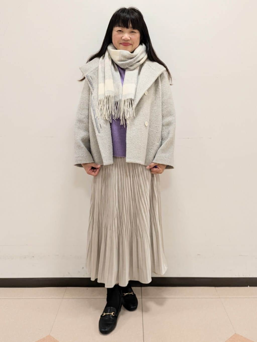 ともさんの「UNTITLED｜【フリル取り外し可/きれいめエレガント】フリルシャツレイヤード風ニット」を使ったコーディネート