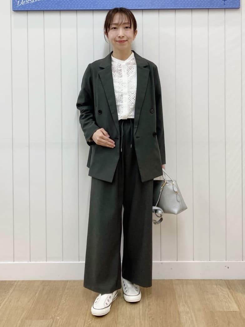 yoshiさんの「Dessin｜【洗える】スクエアレースノーカラーシャツ」を使ったコーディネート