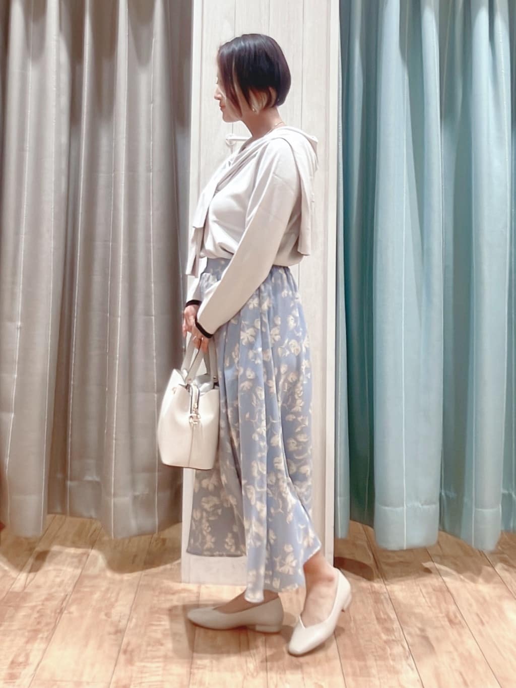 aaamiさんの「SHOO･LA･RUE｜【洗濯機可/S-LL/アンサンブル可】すっきりと好印象 配色クルーネックニット」を使ったコーディネート