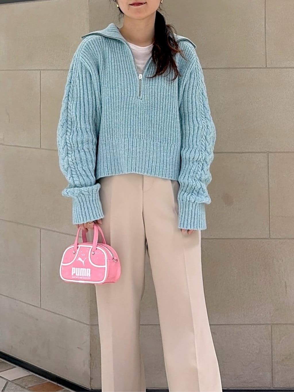 よねさんの「INDIVI｜Timeless｜ストレートフレアパンツ」を使ったコーディネート