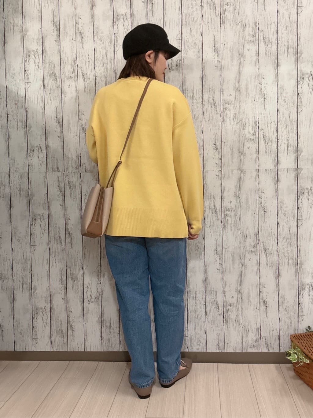 シカさんの「SHOO･LA･RUE｜【高レビュー/洗濯機可/S-LL】さらに軽くなった スポンディッシュ裾フェイクトップス」を使ったコーディネート