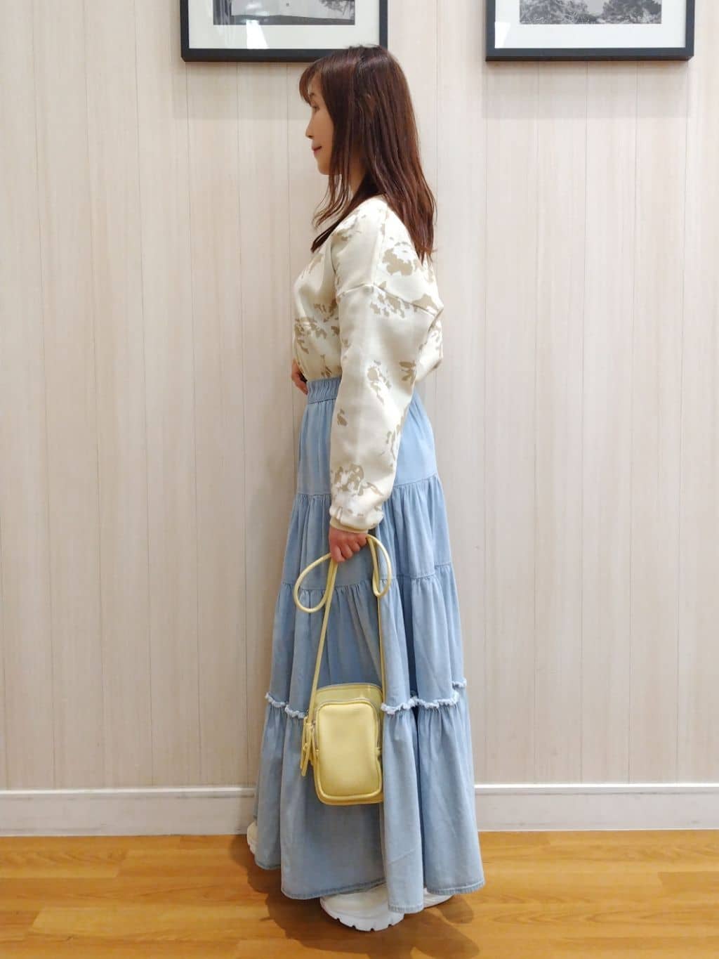 yseさんの「SHOO･LA･RUE｜【洗濯機可/S-LL】ゆるシルエット 甘すぎない　大人の花柄もちもちニット」を使ったコーディネート