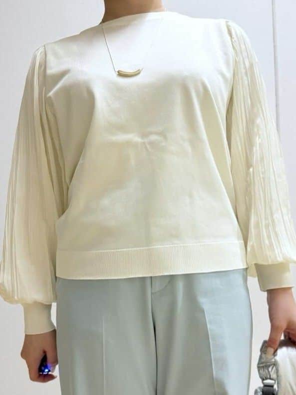 Rikoさんの「INDIVI｜【洗える／華やか】袖プリーツニット」を使ったコーディネート