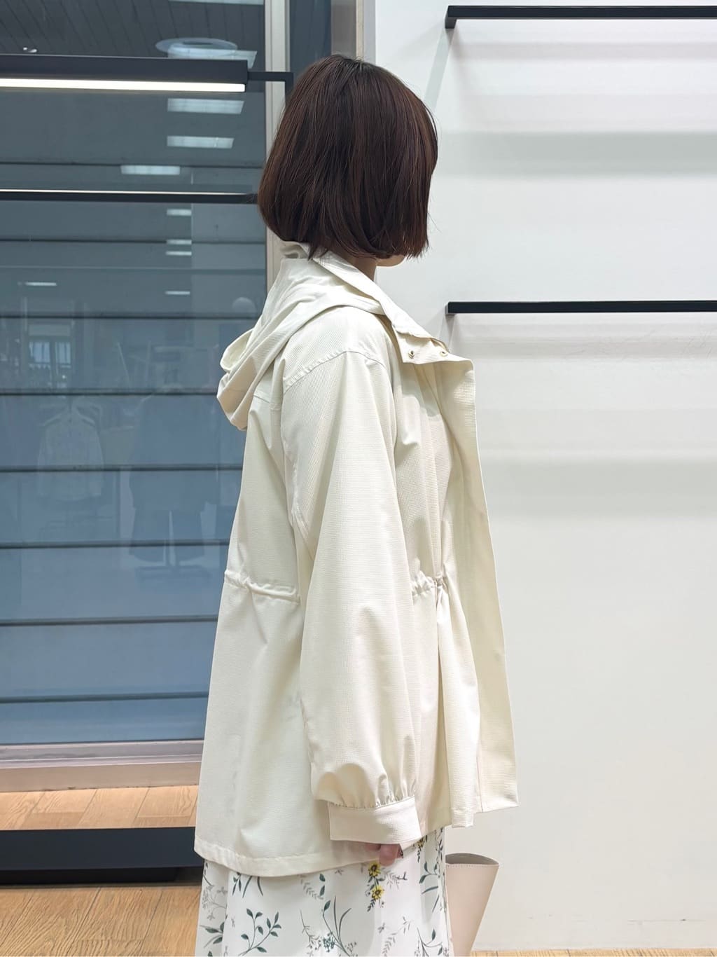 asamiさんの「INDIVI｜【洗える／キレイ色】体型カバー無縫製ニット」を使ったコーディネート